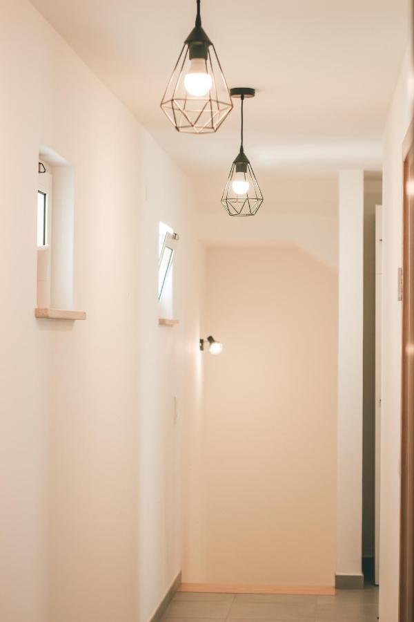 לאגוּ‏ש Almas Rooms מראה חיצוני תמונה