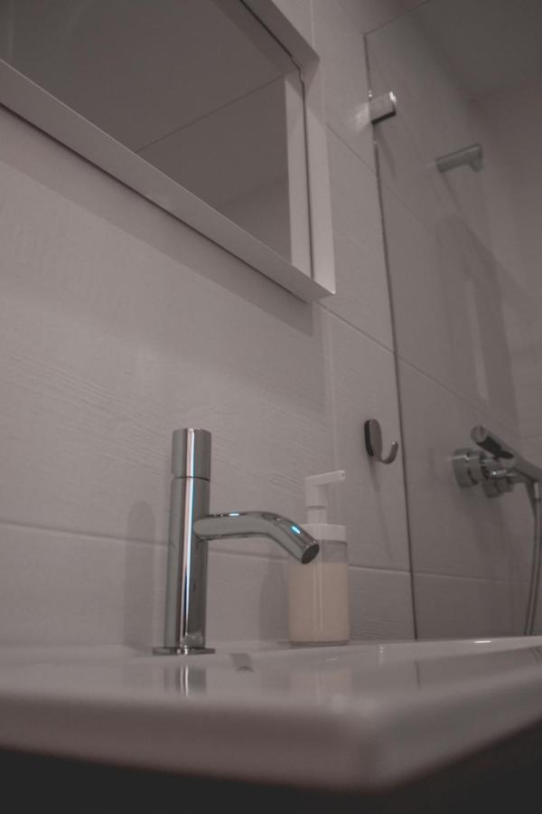 לאגוּ‏ש Almas Rooms חדר תמונה